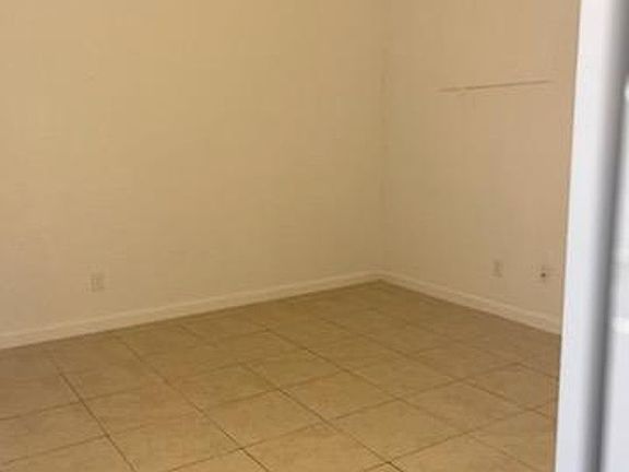 4th image of 3611 N Dixie Hwy #3627