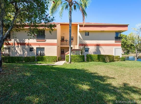 4th image of 4139 Carambola Cir S #2137
