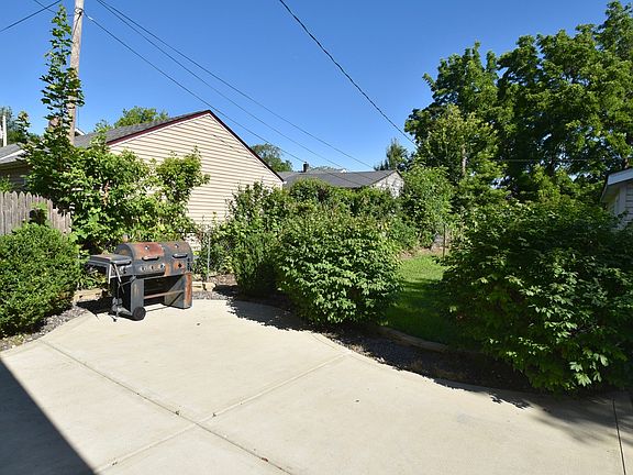 3rd image of 1722 Catalpa St