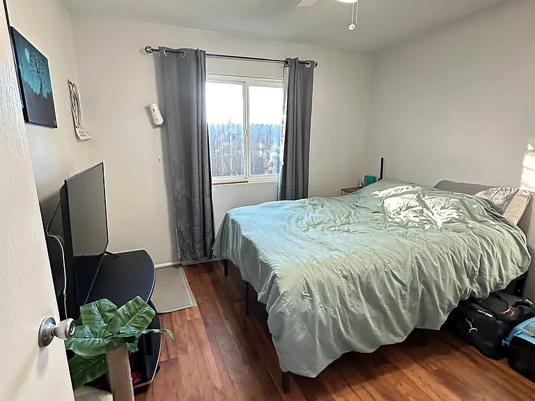 812 E Blacklidge Dr — Photo 16
