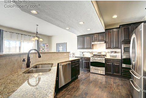 3rd image of 8121 Wynstone Dr