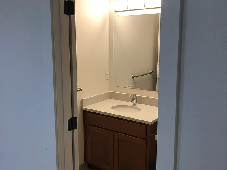113 W Helena Ave — Photo 3