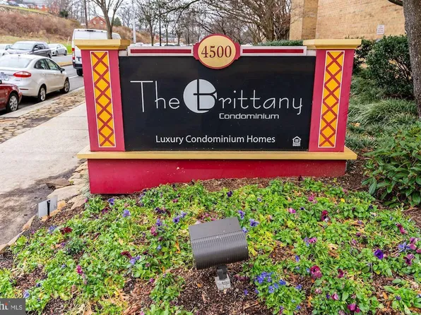 4500 S Four Mile Run Dr APT 613, Arlington, VA 22204