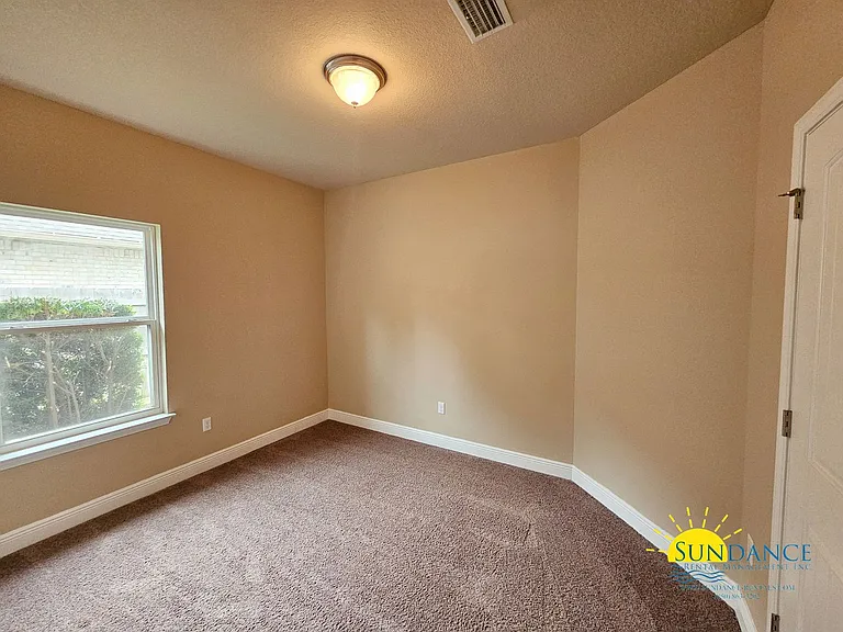 107 Gustaf Dr — Photo 16