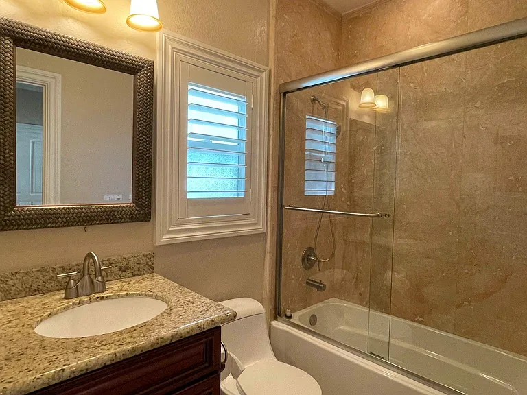 383 Hobart Ave — Photo 21