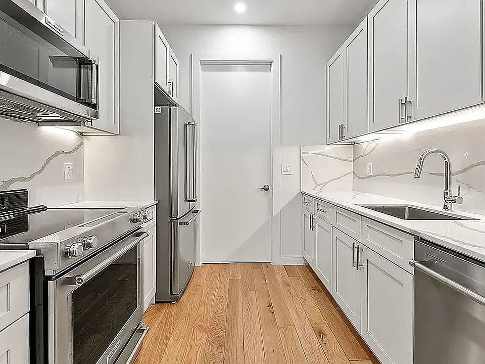 1st image of 820 Marcy Ave APT 1