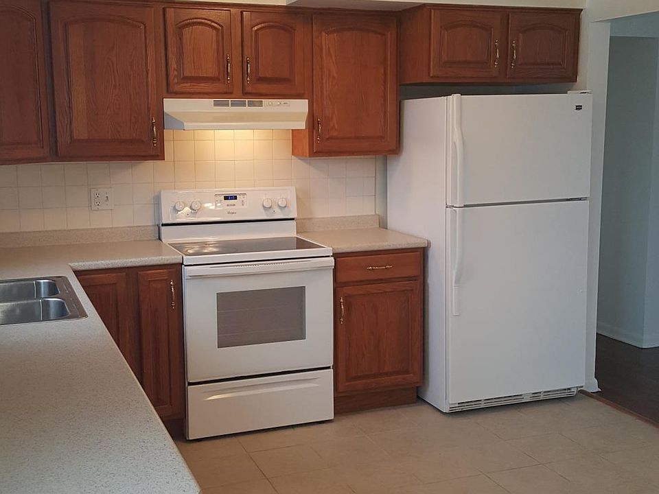 2nd image of 2524 Anne Way