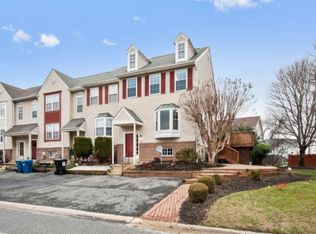 18 Winton Ln, Newark, DE 19702