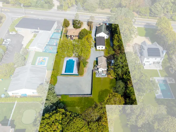 143 Montauk Hwy, Westhampton, NY 11977