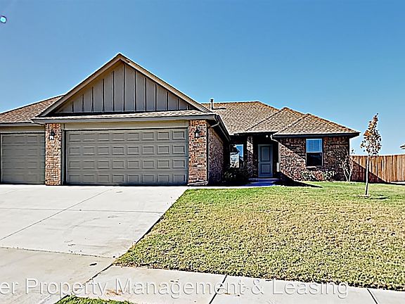 3rd image of 10605 Mountain Fork Dr