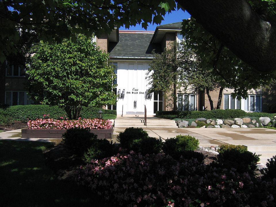 1st image of 2 Oak Brook Club Dr APT B108