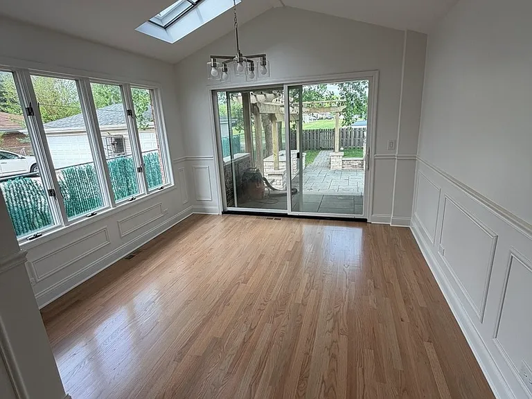 8908 Ozark Ave — Photo 13