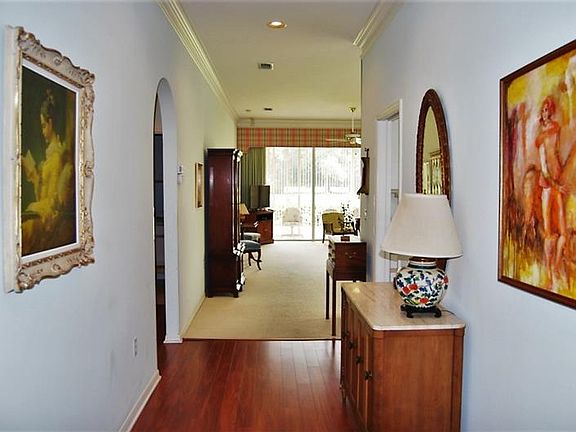 4th image of 3380 Chelmsford Ct #8