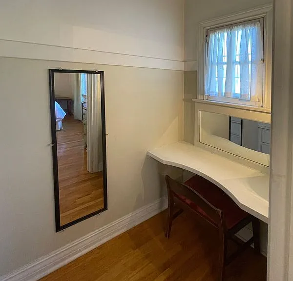 1153 1/2 N Coronado St — Photo 10