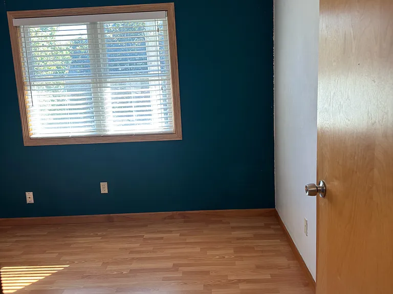 3101 N Newhall St #C — Photo 38
