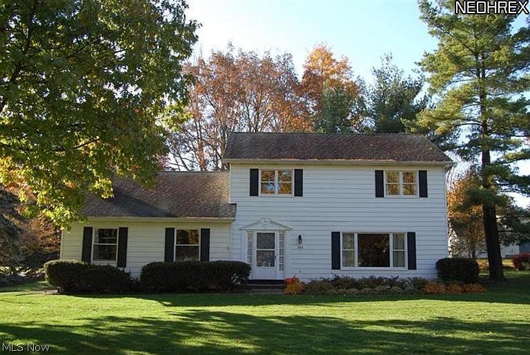 1st image of 100 Clairhaven Dr