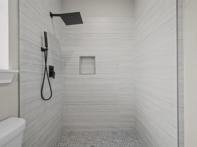 28407 Champion Oaks Dr — Photo 23