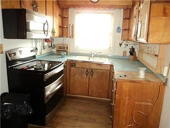 3rd image of 3400 S Maywood Ct