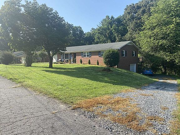 3rd image of 1704 Bentbrook Dr