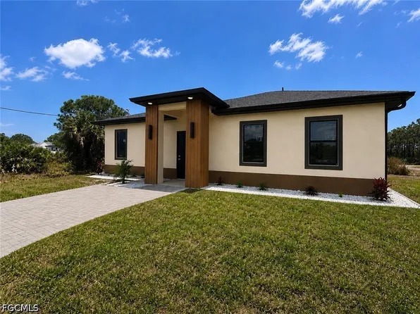 4018 10th St SW, Lehigh Acres, FL 33976