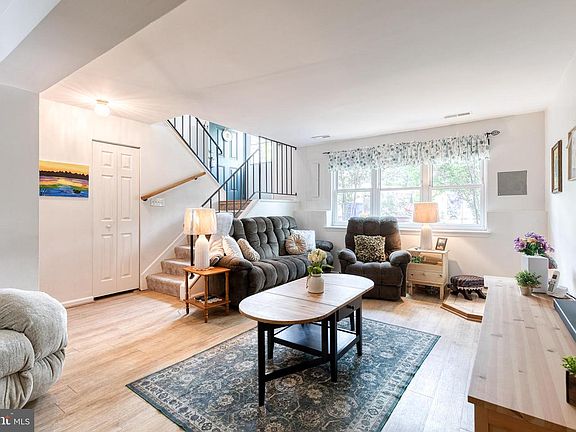 5th image of 8626 Castlemill Cir