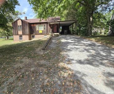 1130 W Walkup Ave, Carbondale, IL, 62901