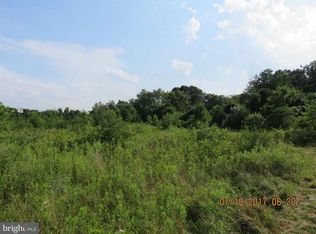 25 Orchard Ct, Dover, PA 17315