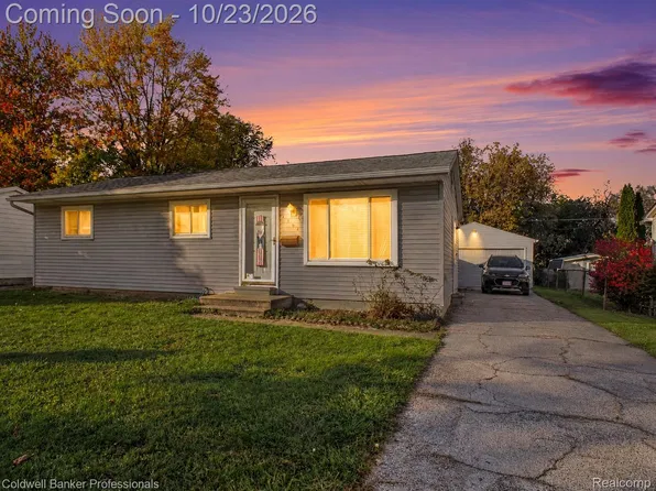 1364 2nd St, Lapeer, MI 48446