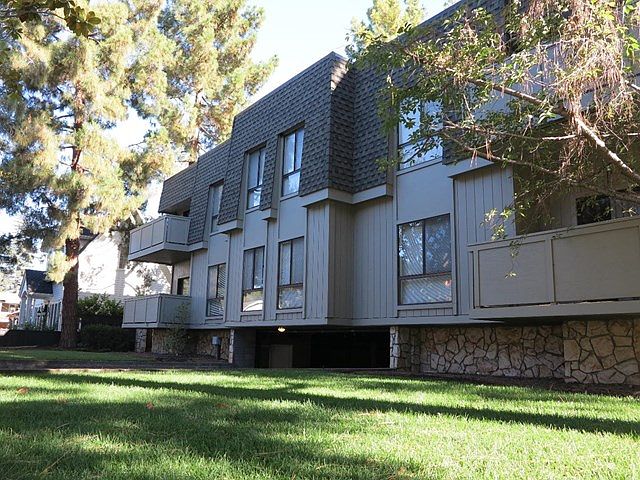 1st image of 1326 Hoover St APT 8