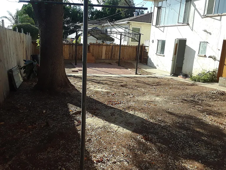 7137 Saranac St — Photo 18