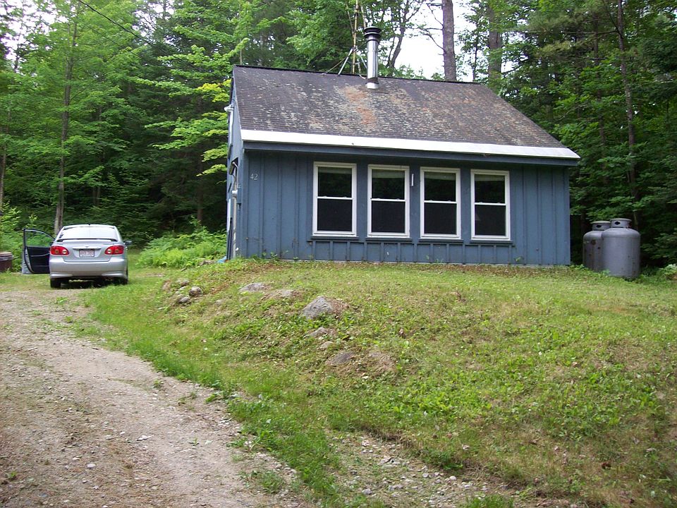 2nd image of 42 Philbrick Rd