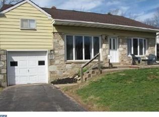542 Constitutional Dr, Warminster, PA