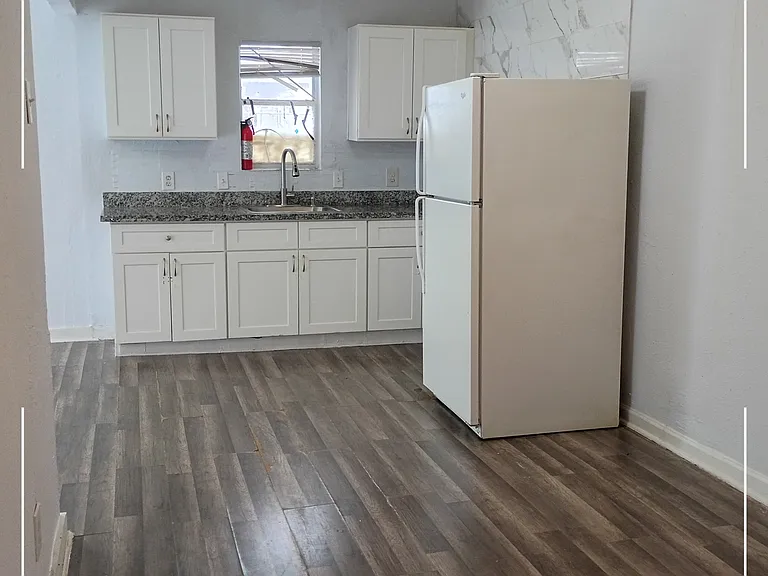 13501 Topeka St #B — Photo 7