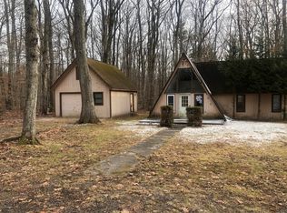 109 Balsam Ln, Tobyhanna, PA
