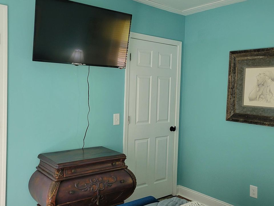 Bedroom tv