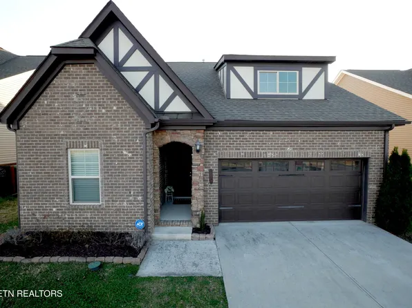 1209 Branch Creek Ln, Maryville, TN 37801