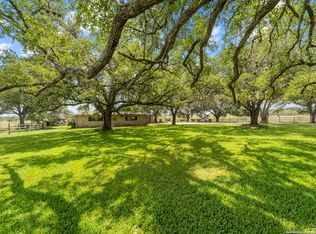 435 Pine Meadow Rd, Seguin, TX 78155