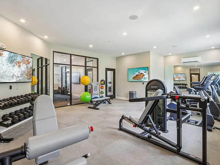 Founders Pointe Apartments — Photo 44