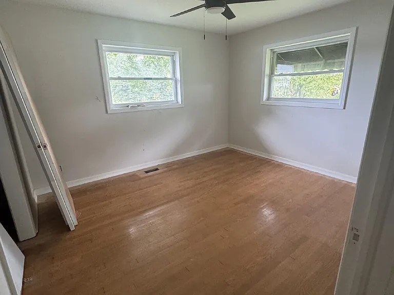 61 Rains Ave SE — Photo 6