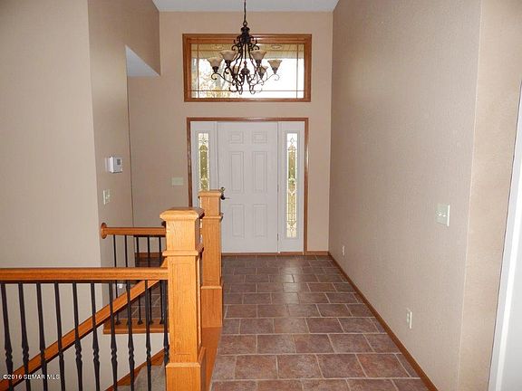 3rd image of 862 Oak Shore Dr