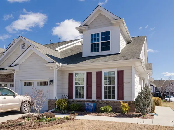 10104 Falls Meadow Ct, Raleigh, NC 27617
