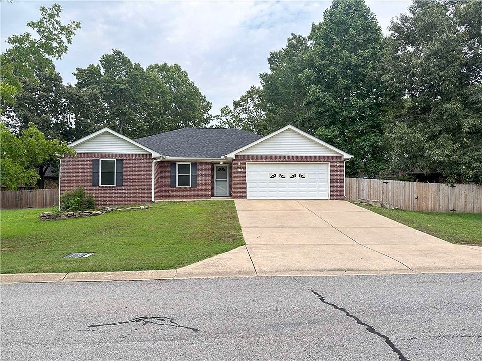 1st image of 1364 Hampshire Cir