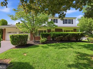 121 Buck Hill Dr, Holland, PA 18966
