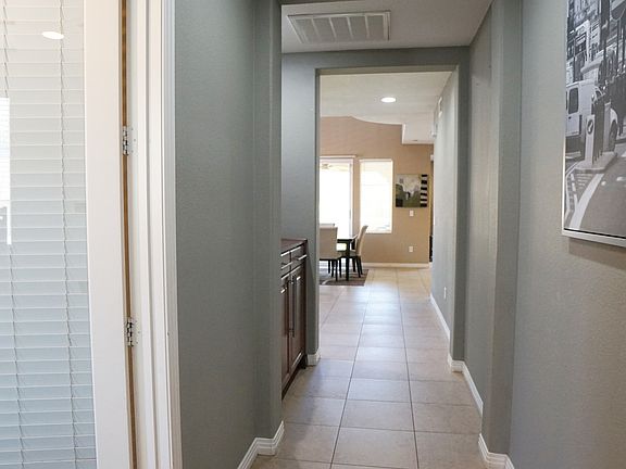 4th image of 73467 Travers St