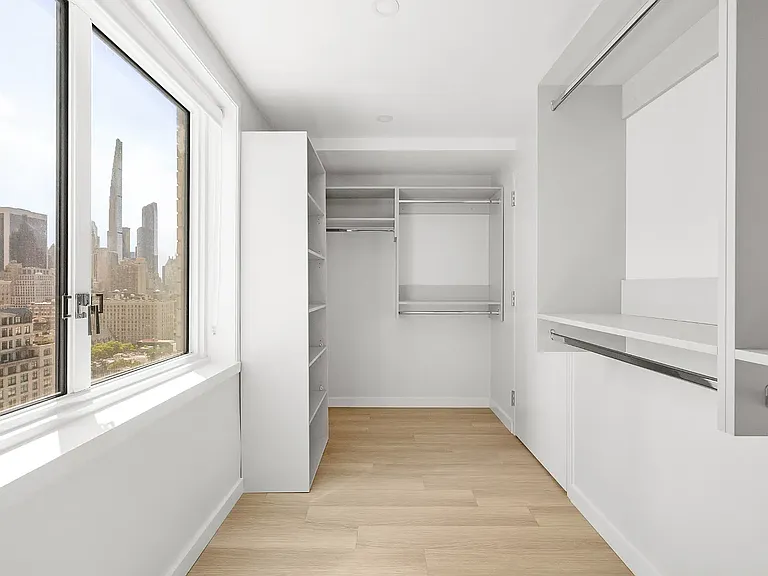 165 E 66th St #PHA — Photo 13