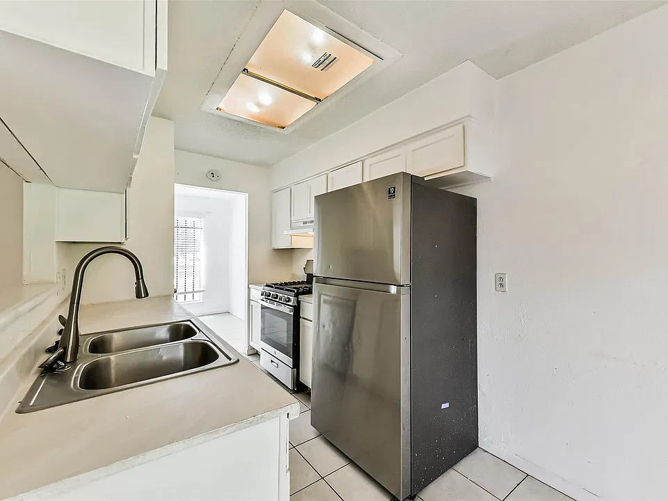 12203 Cape Hyannis Dr