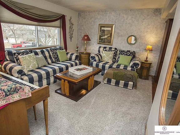 3rd image of 6211 S 51st Cir