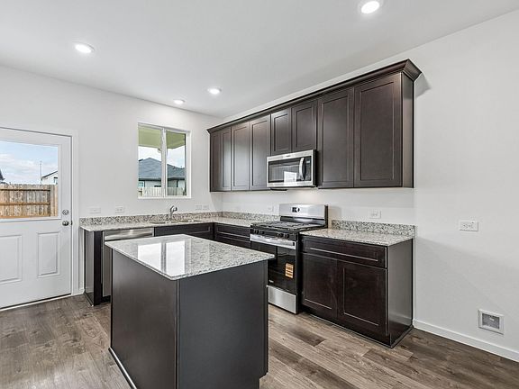 2nd image of 6715 Camila St