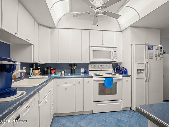 4th image of 301 S Miramar Ave APT 105