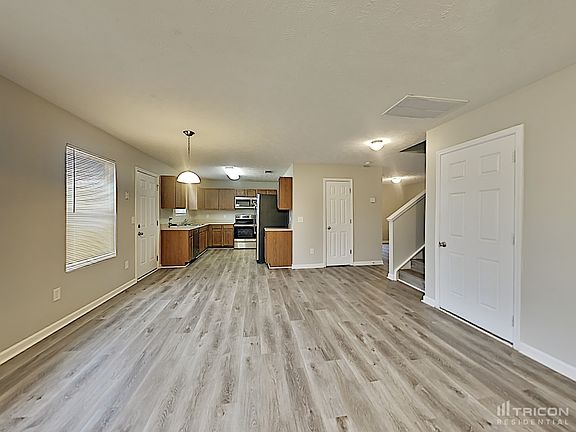 4th image of 707 Elderberry Way